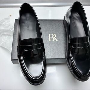 Banana Republic leather loafer New without tag.